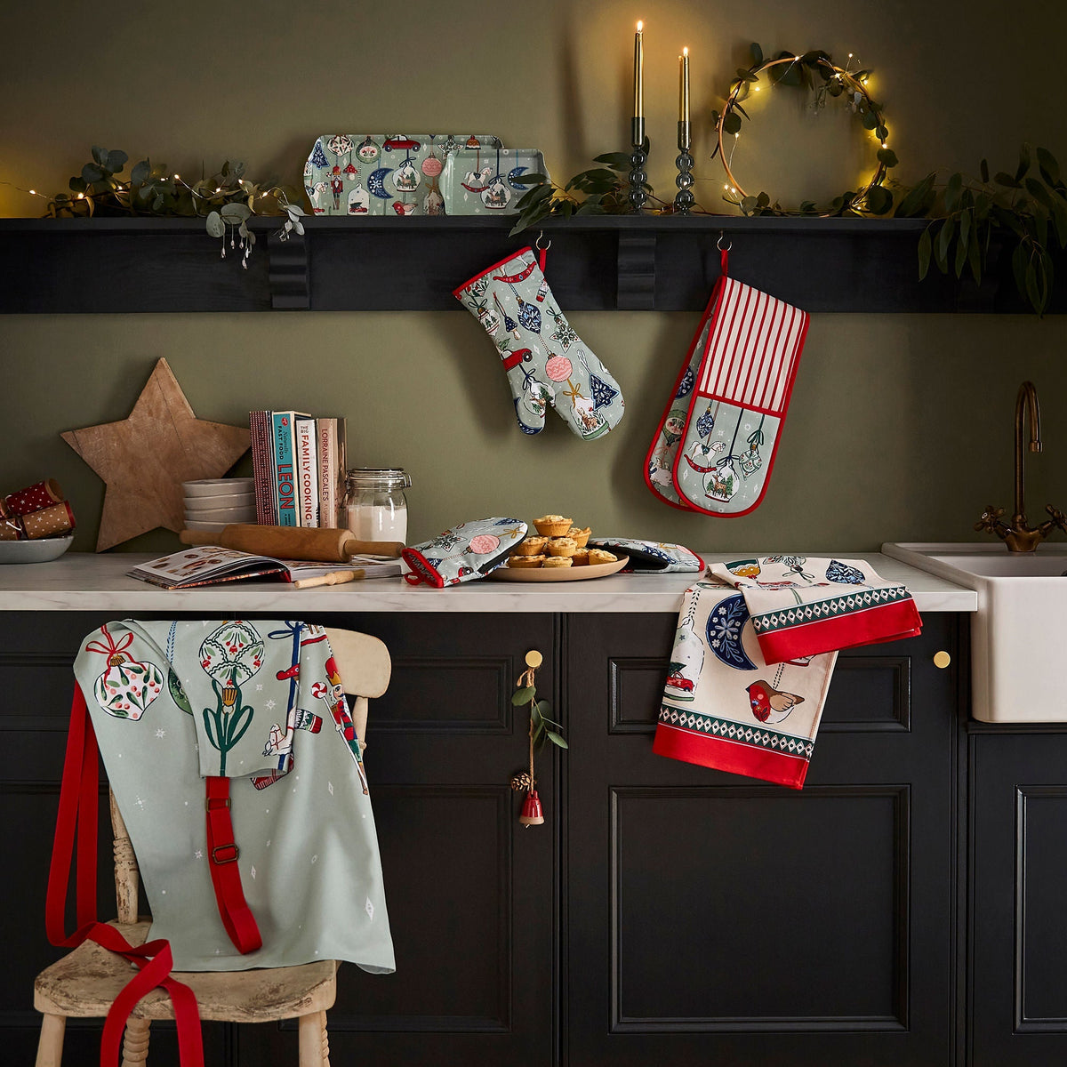 Christmas Ornaments Napkins 2 Pack in Multicolour