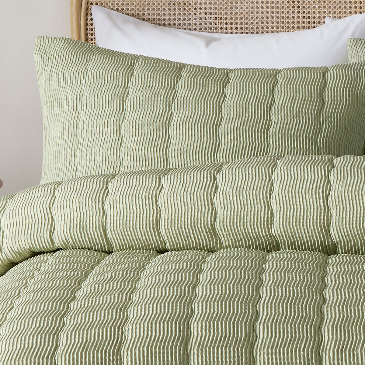Crinkle Wave Duvet Cover Set in Green