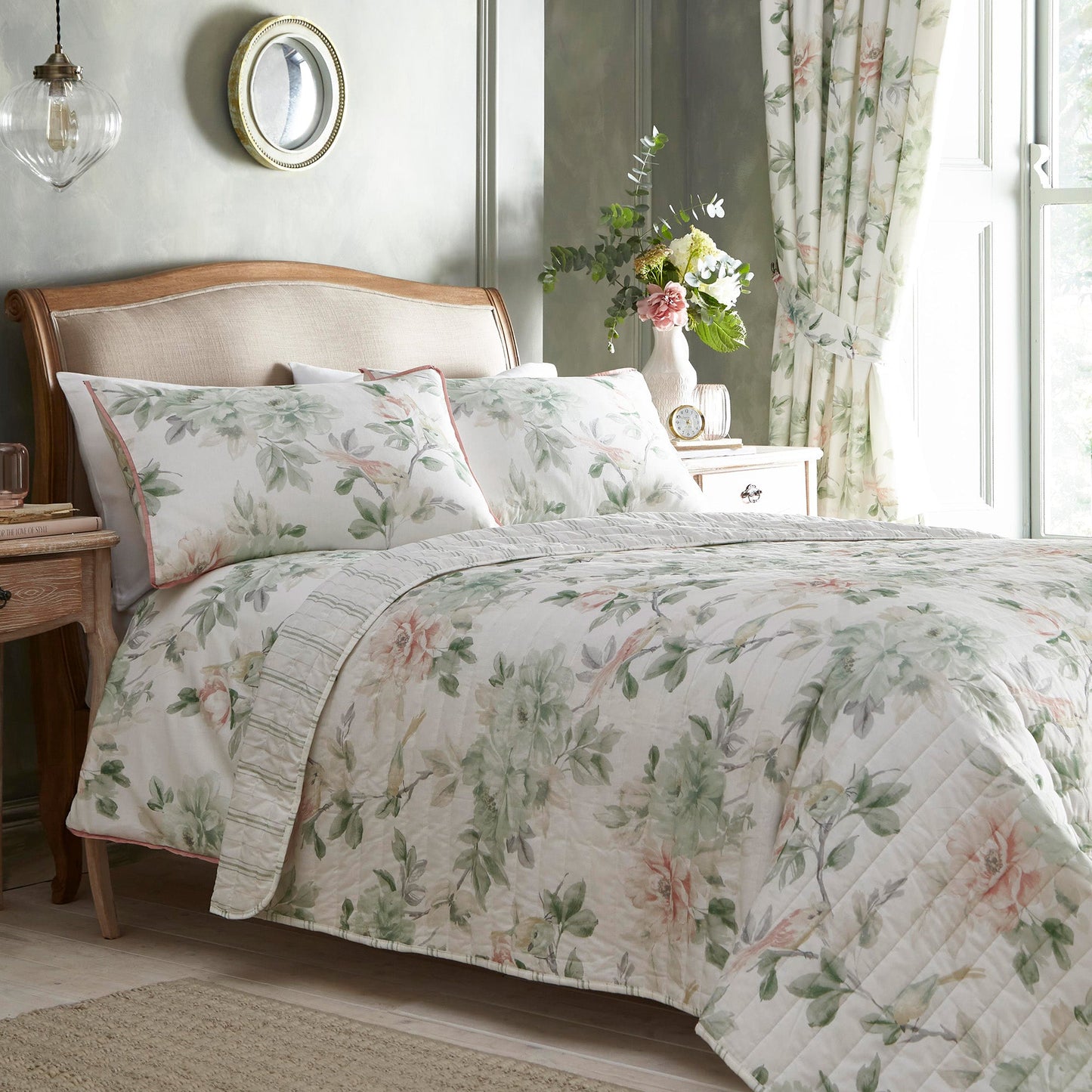 Campion Bedspread in Green 200 x 230cm