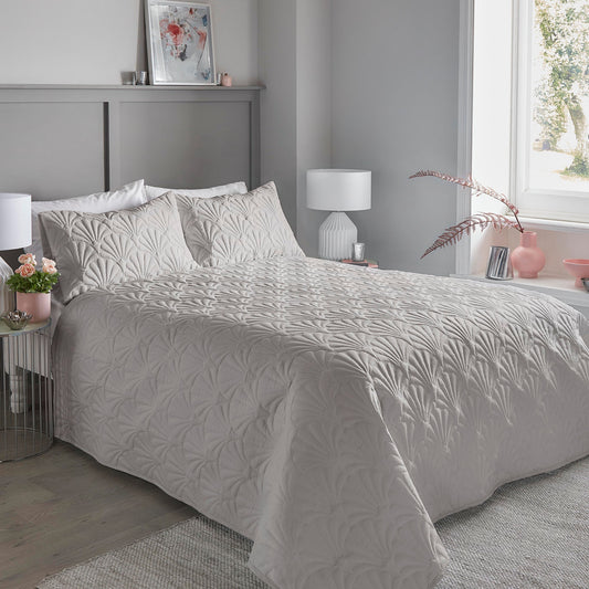 Cavali Bedspread in Silver