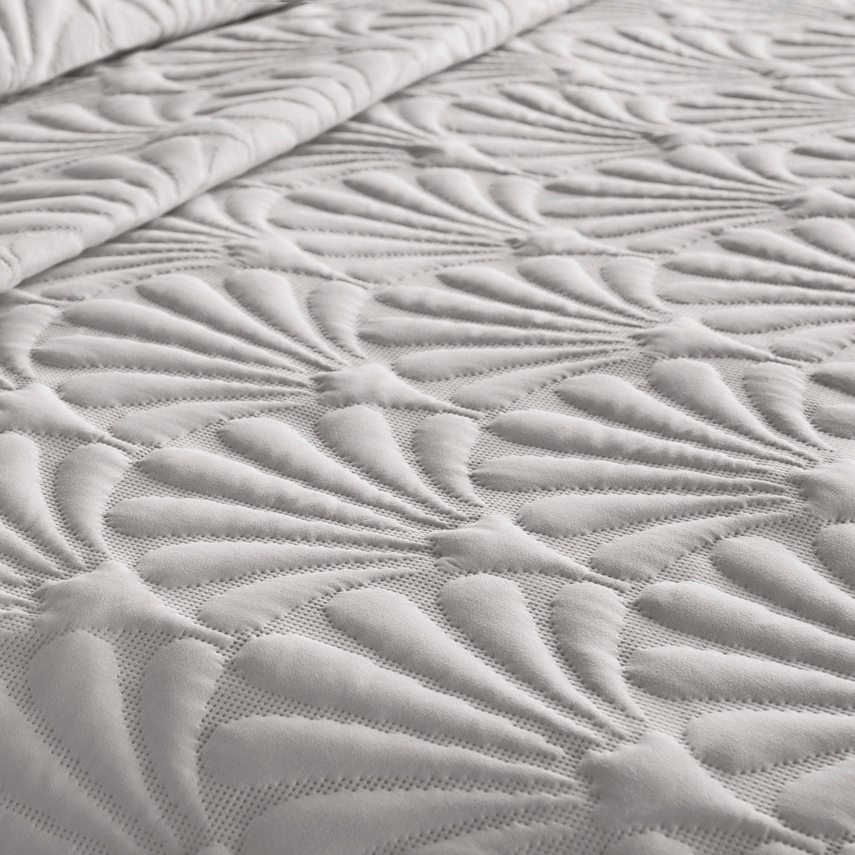 Cavali Duvet Cover Set in Silver