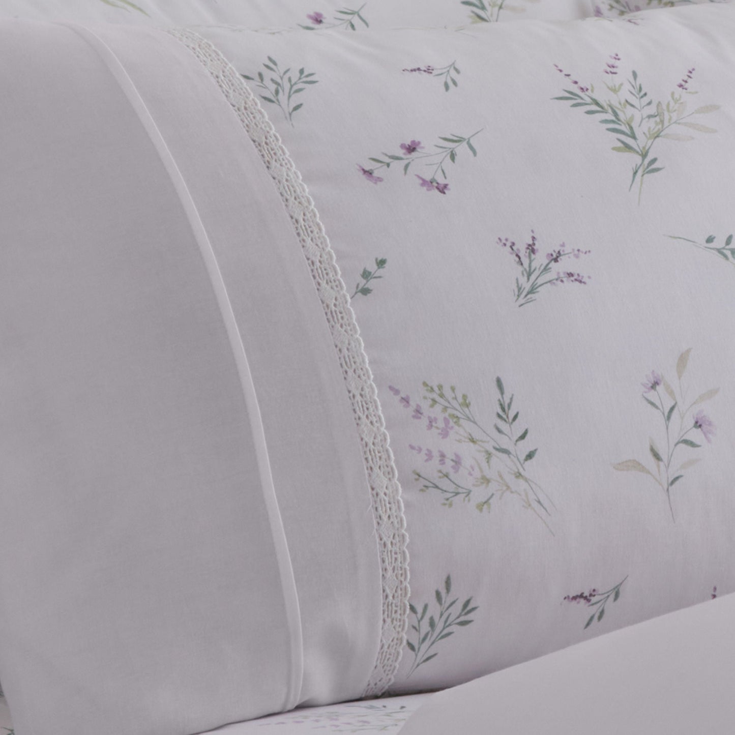 Chloe Duvet Cover Set in Lilac