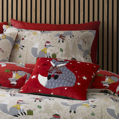 Christmas Foraging Fox Duvet Cover Set in Red