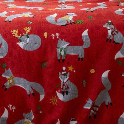 Christmas Foraging Fox Duvet Cover Set in Red