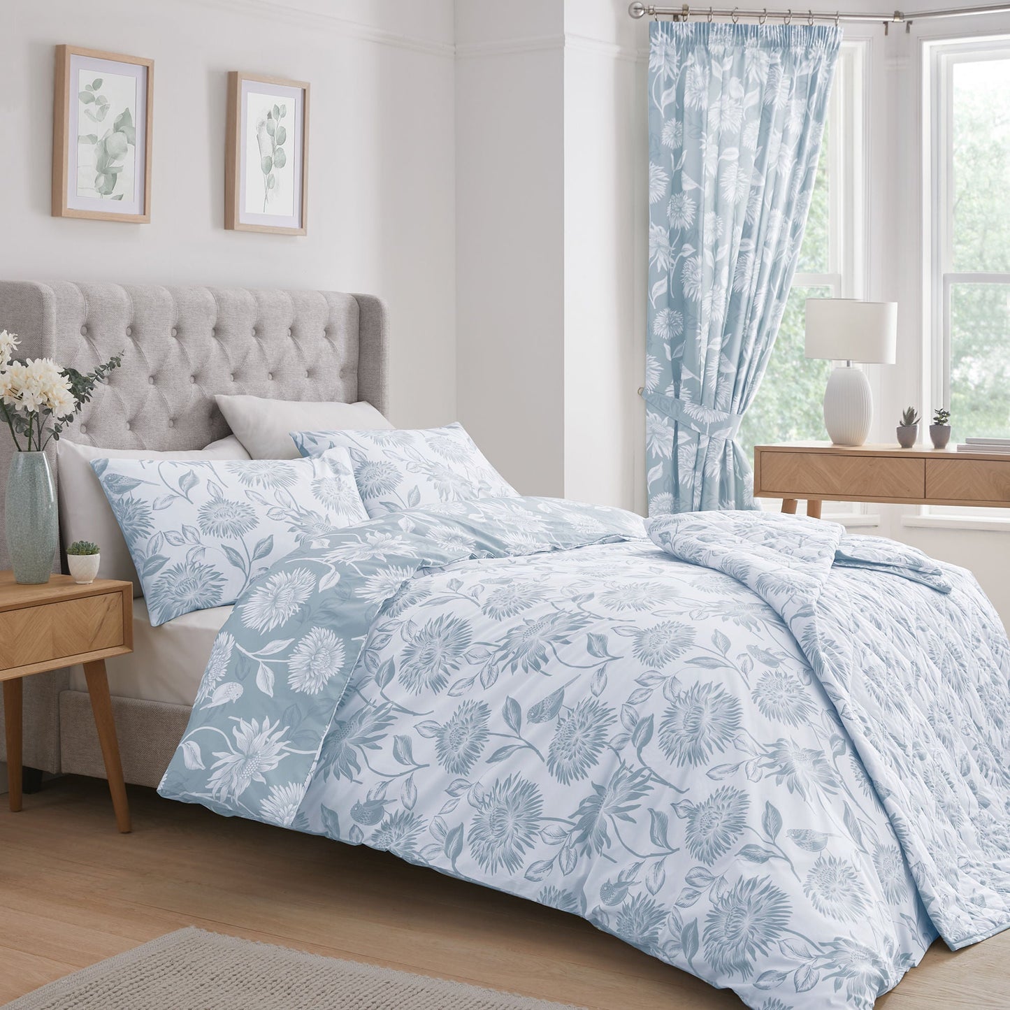 Chrysanthemum Duvet Cover Set in Blue