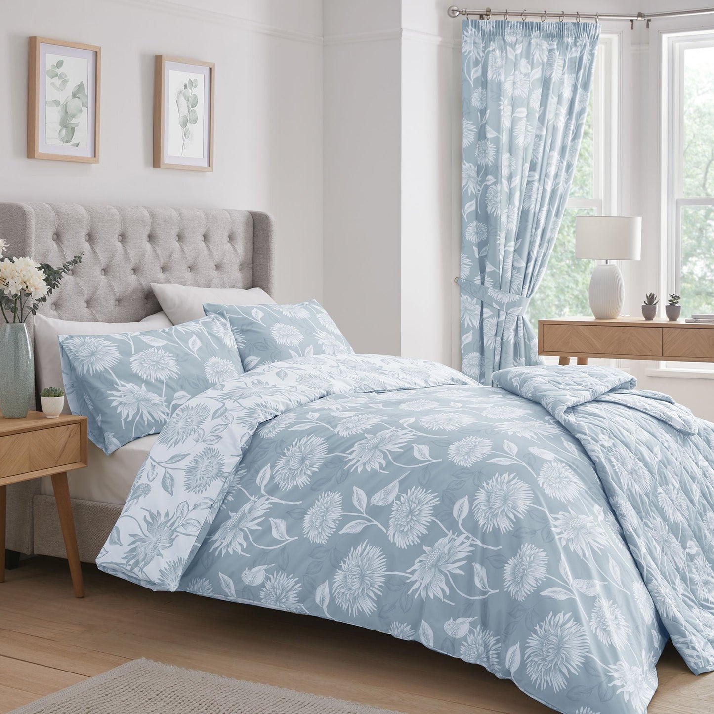 Chrysanthemum Duvet Cover Set in Blue
