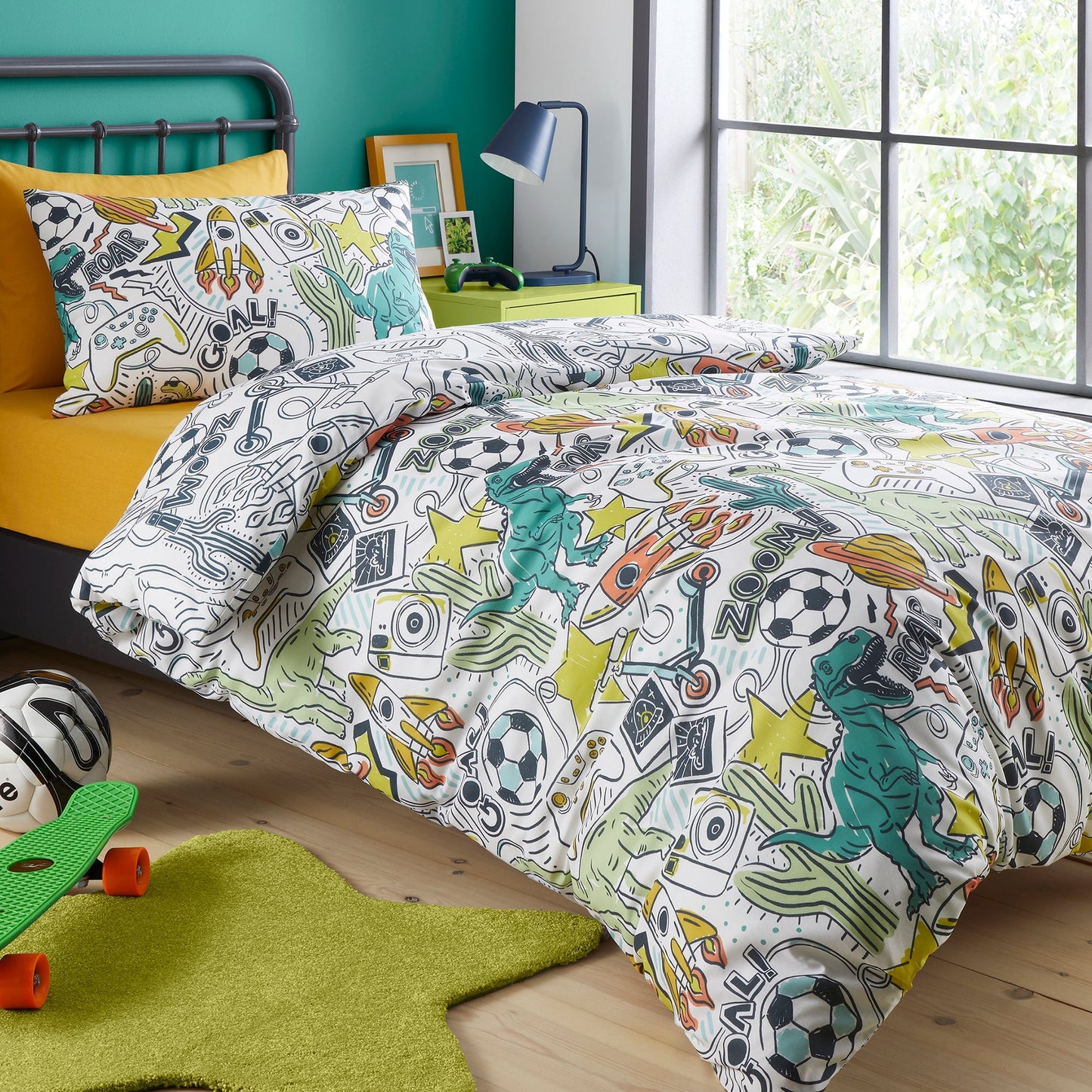 Doodle Zoom Duvet Cover Set in Multi