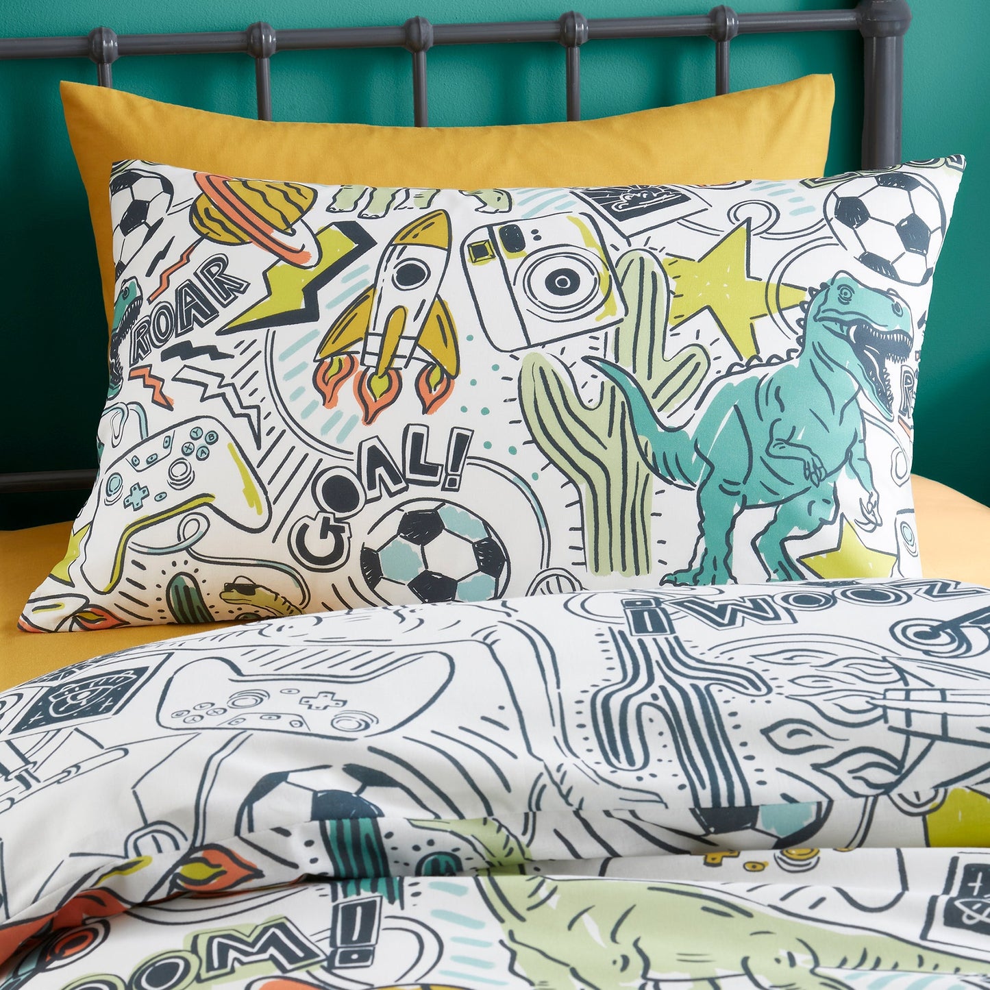 Doodle Zoom Duvet Cover Set in Multi