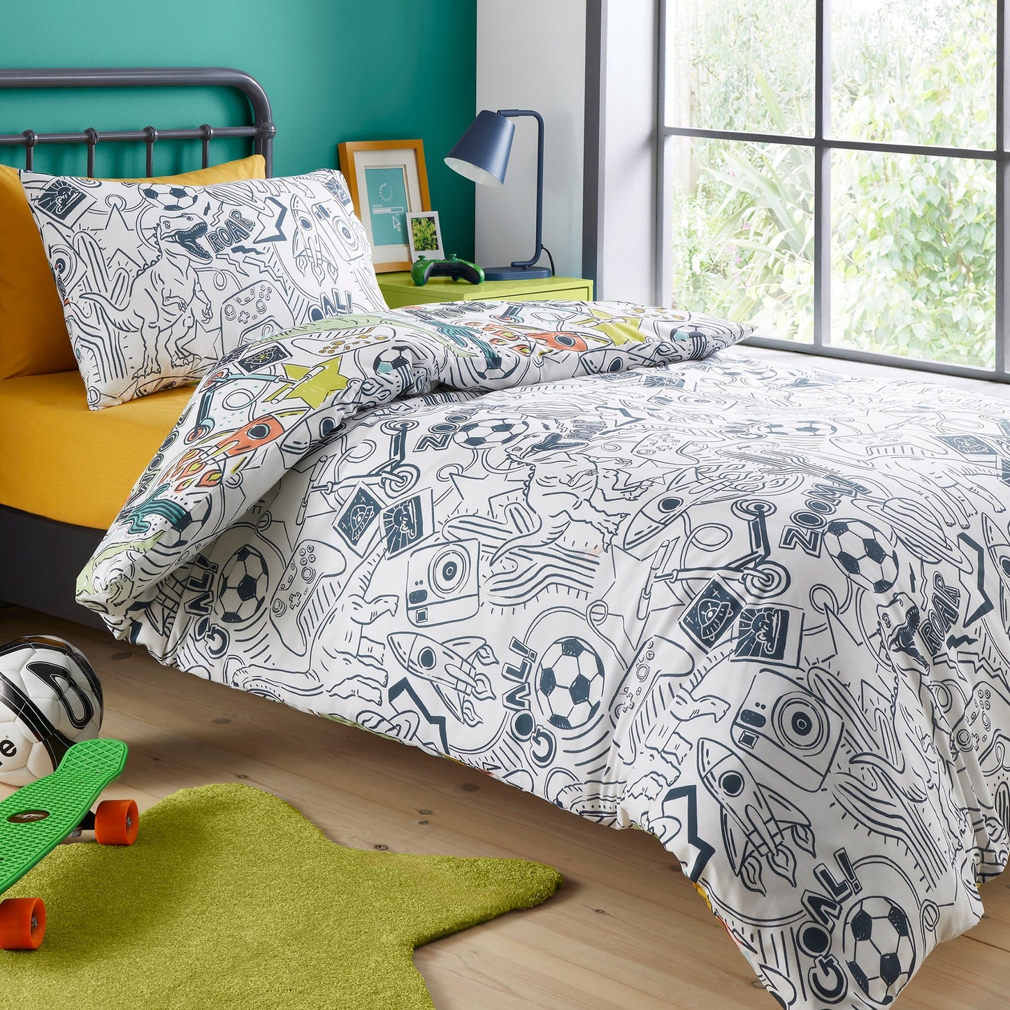Doodle Zoom Duvet Cover Set in Multi
