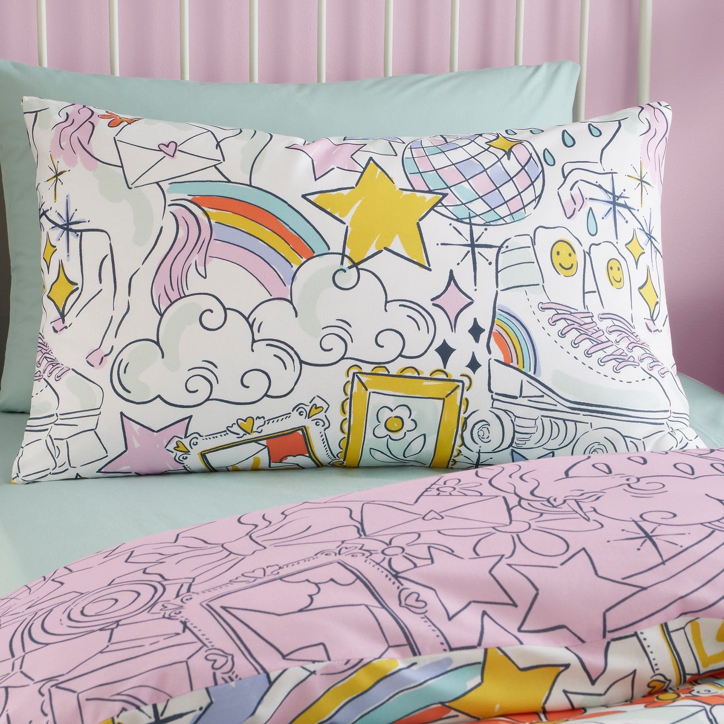 Doodle Hobby Duvet Cover Set in Multi