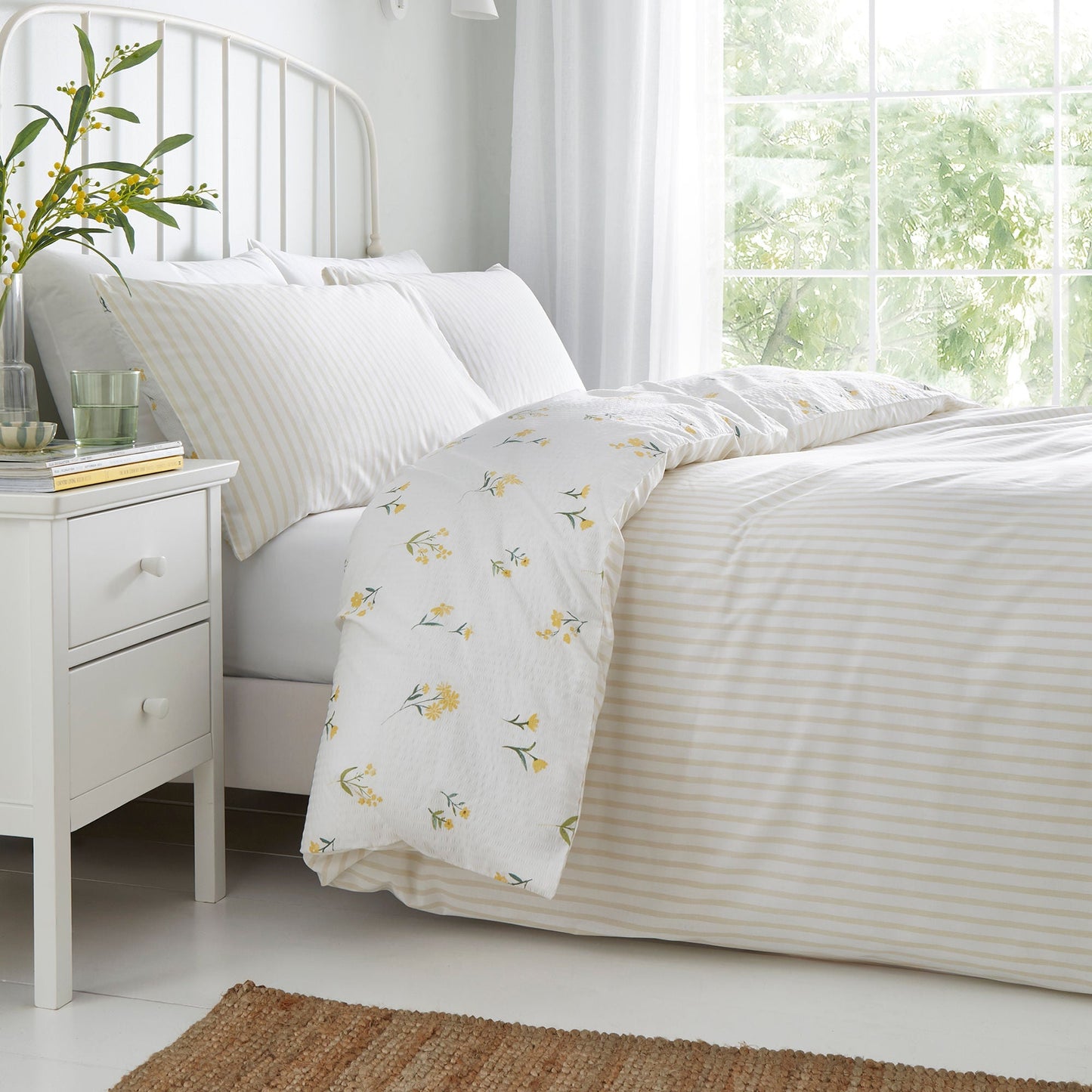 Ditsy Floral Seersucker Duvet Cover Set in Yellow