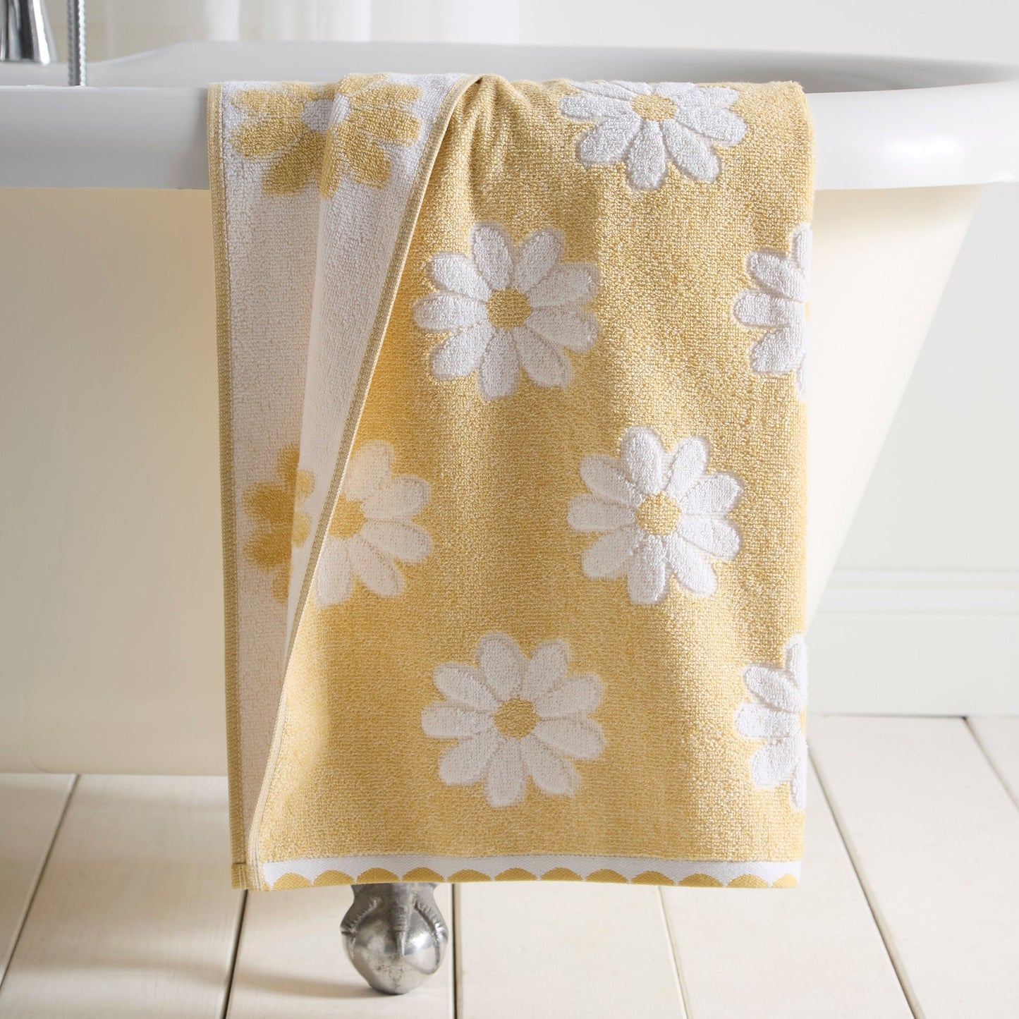 Daisy Floral Towels in Ochre - Hand Towel