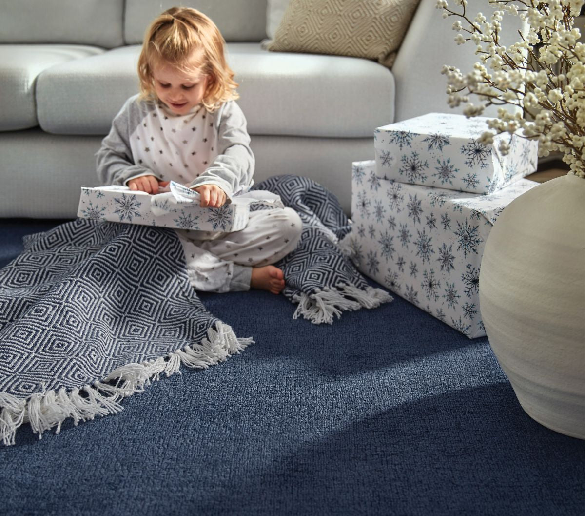 Hug Rug Woven Diamond Throw Navy