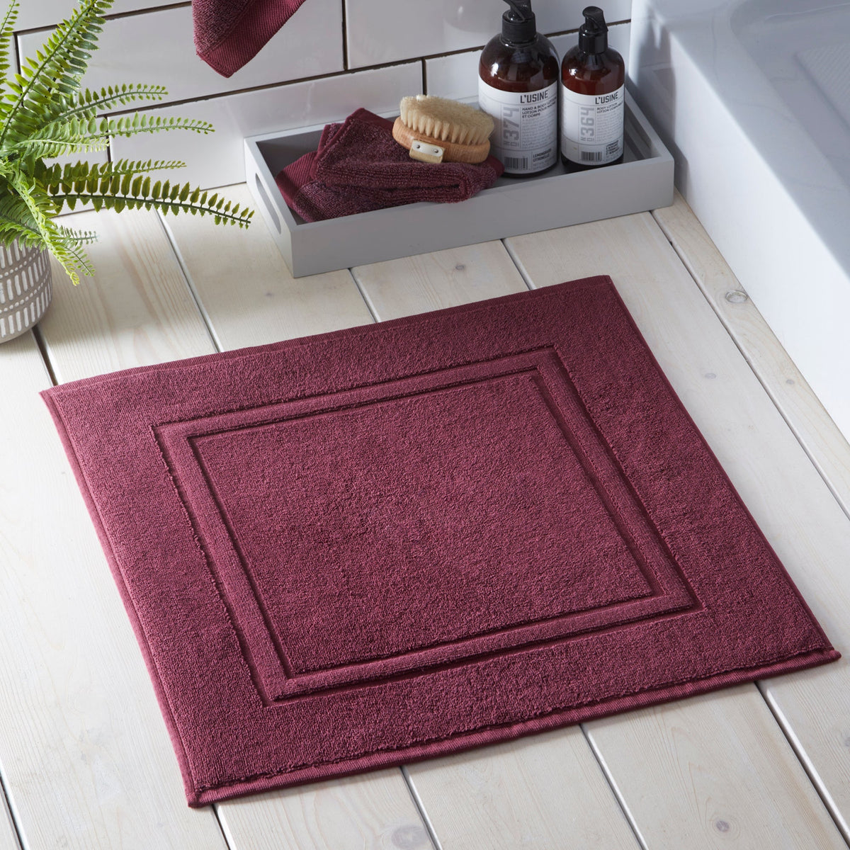 Abode Eco Shower Mat in Claret