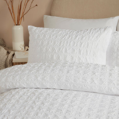 Embossed Grid Duvet Cover Set in White