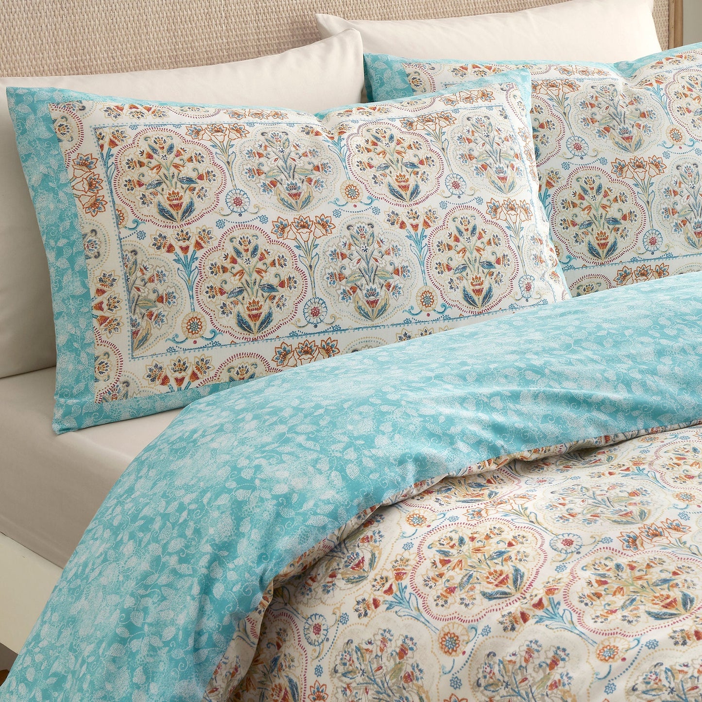 Edena Decorative Floral Duvet Cover Set in Natural