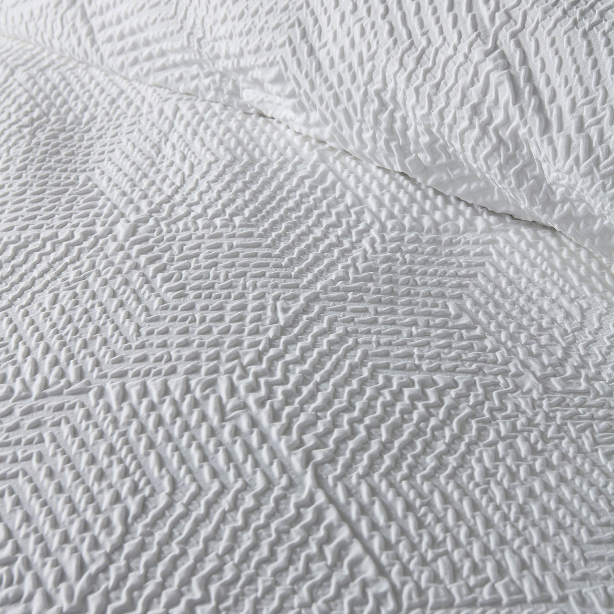 Embossed Geo Duvet Cover Set in White