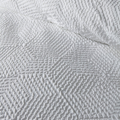 Embossed Geo Duvet Cover Set in White
