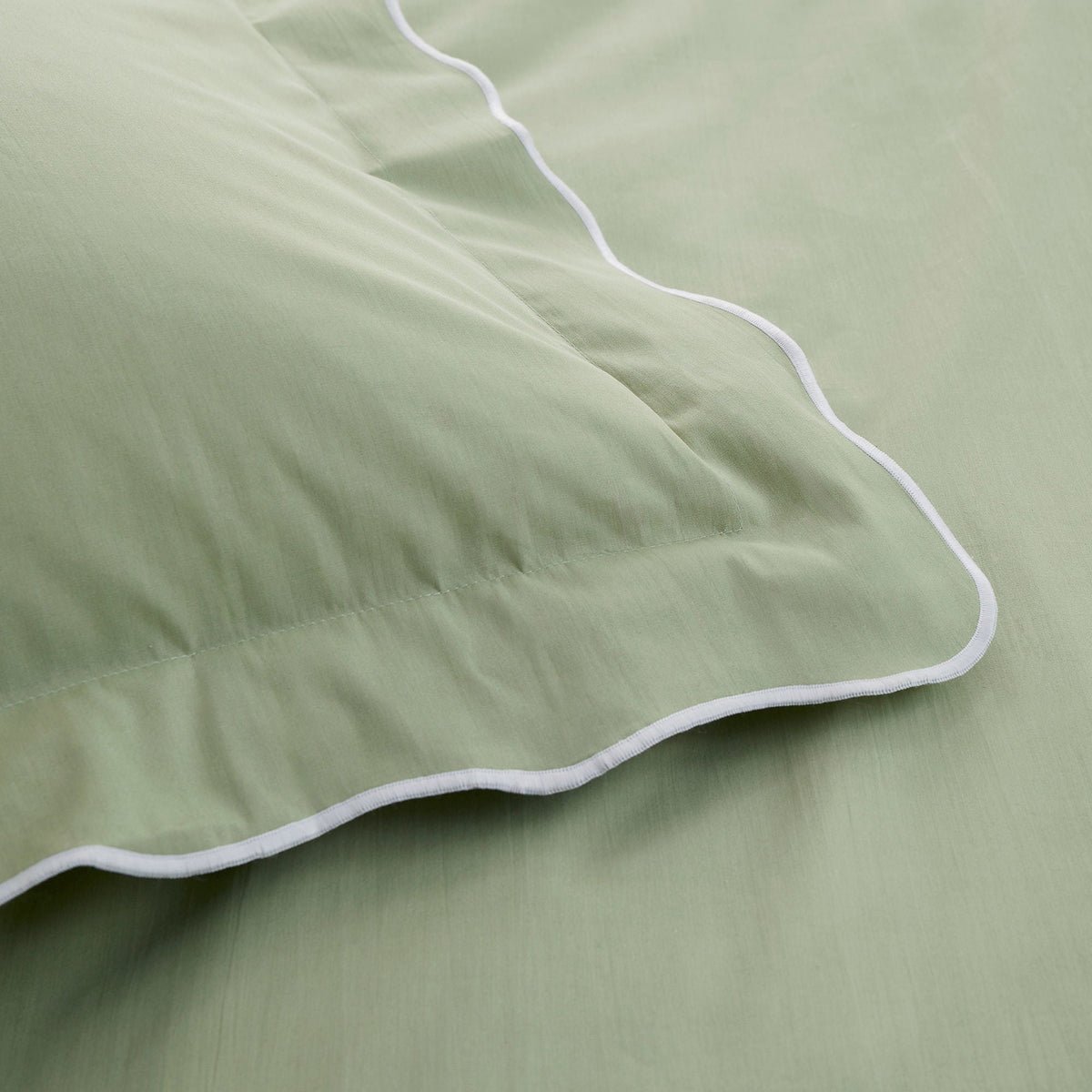 Scallop Edge Duvet Cover Set in Green