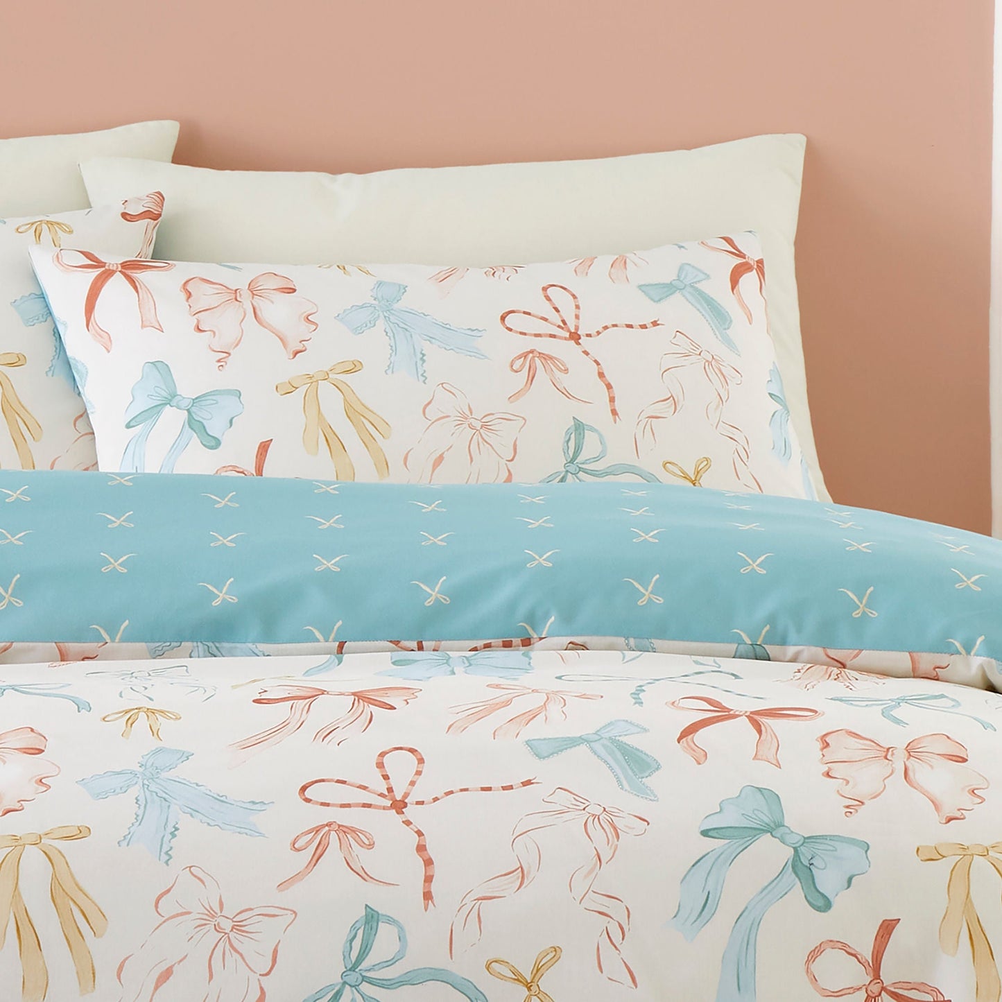 Evelyn Duvet Cover Set in Multi