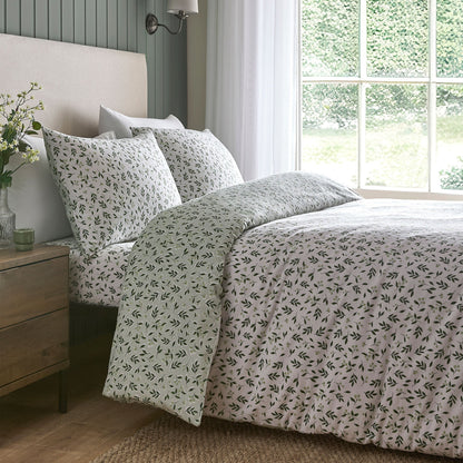Falling Leaf Duvet Cover Set in Green
