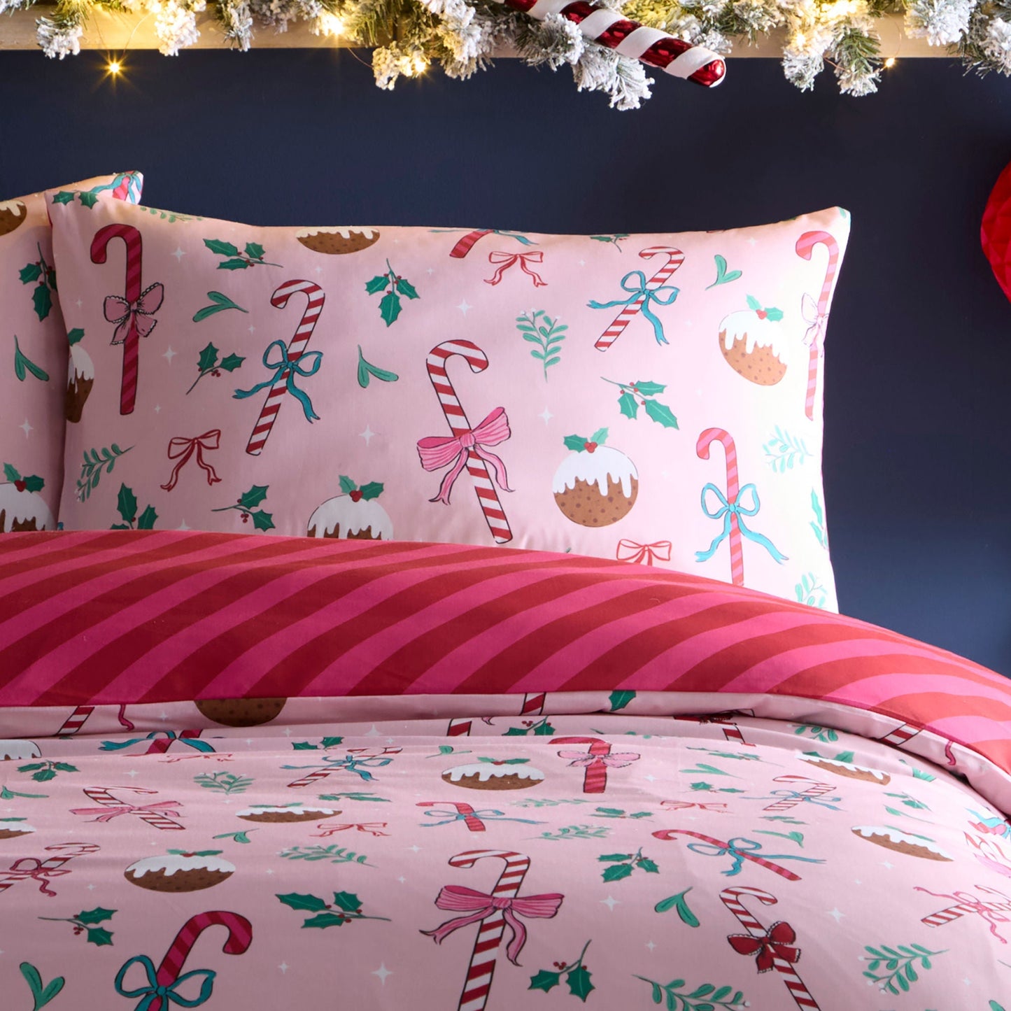 Festive Fancy Duvet Cover Set in Pink