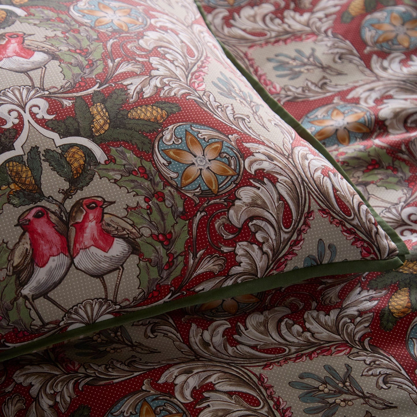 Festive Robin Duvet Cover Set in Red