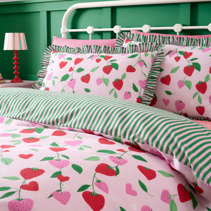 Fun Strawberries Duvet Cover Set in Pink