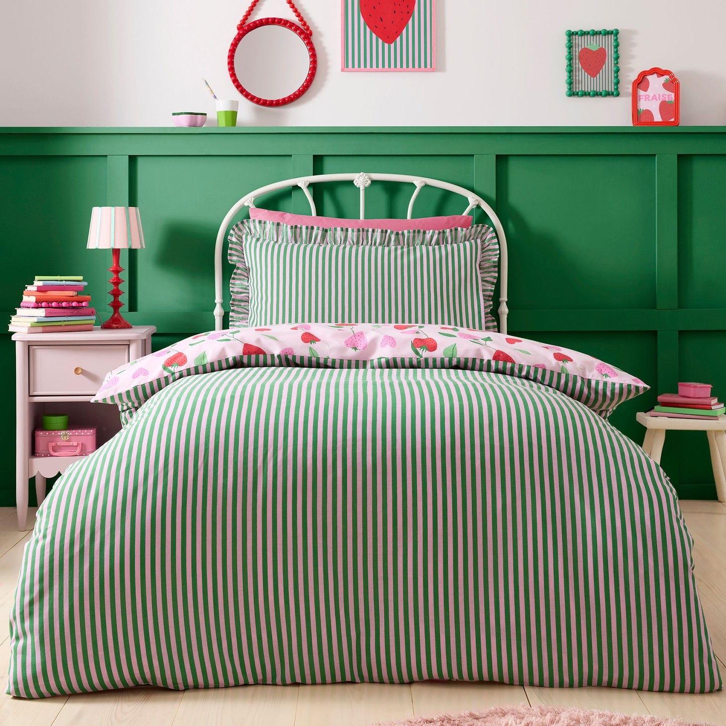 Fun Strawberries Duvet Cover Set in Pink