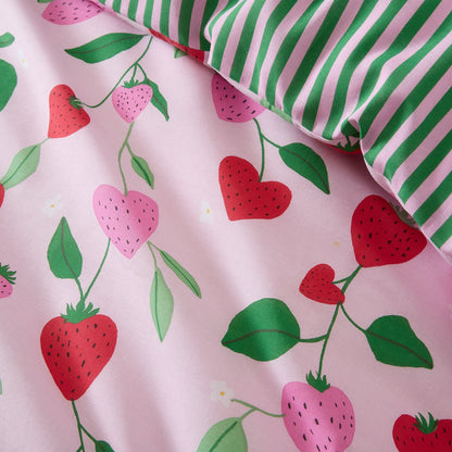 Fun Strawberries Duvet Cover Set in Pink