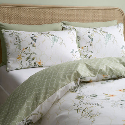 Floral Trellis Duvet Cover Set in Green