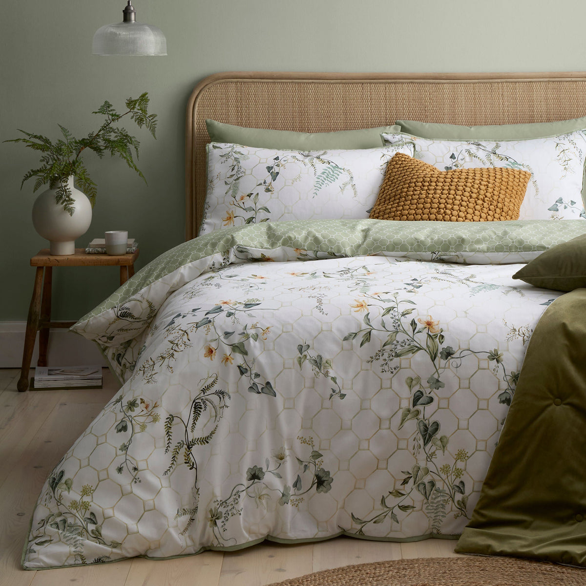 Floral Trellis Duvet Cover Set in Green