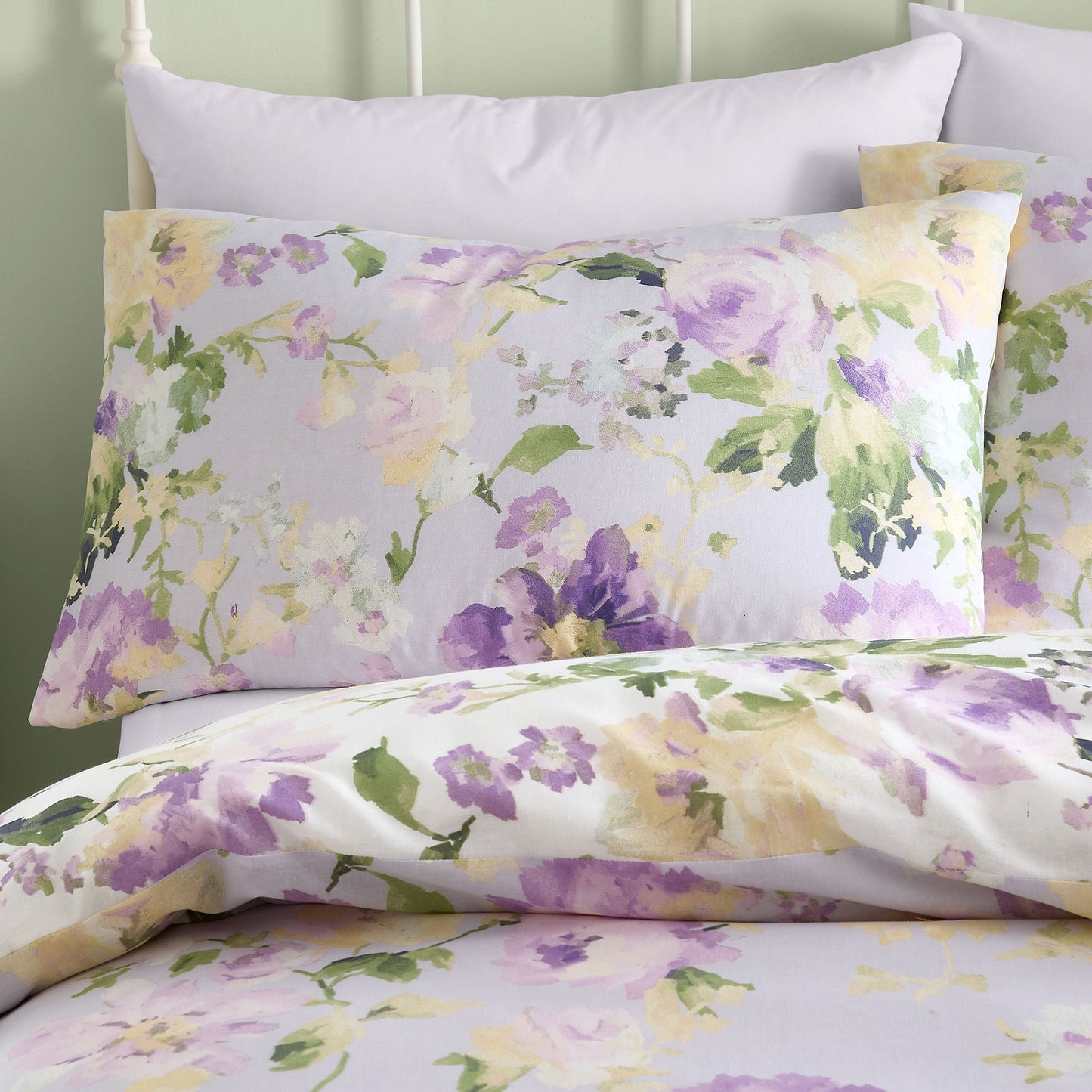 Flourette Duvet Cover Set in Lilac
