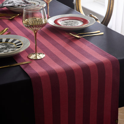 Festivo Table Runner in Red