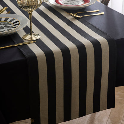 Festivo Table Runner in Red