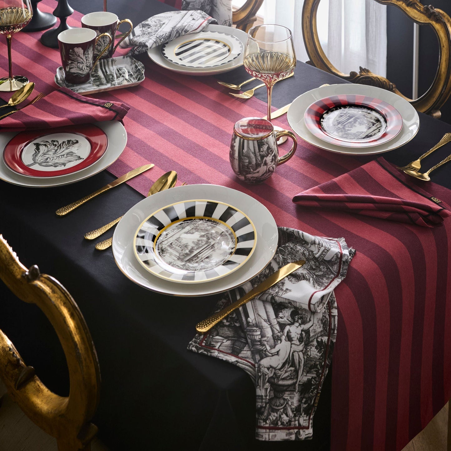 Festivo Table Runner in Red 230 x 40cm