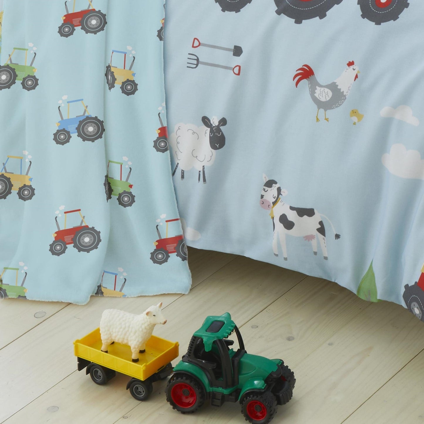 Farmyard Friends Throw in Blue