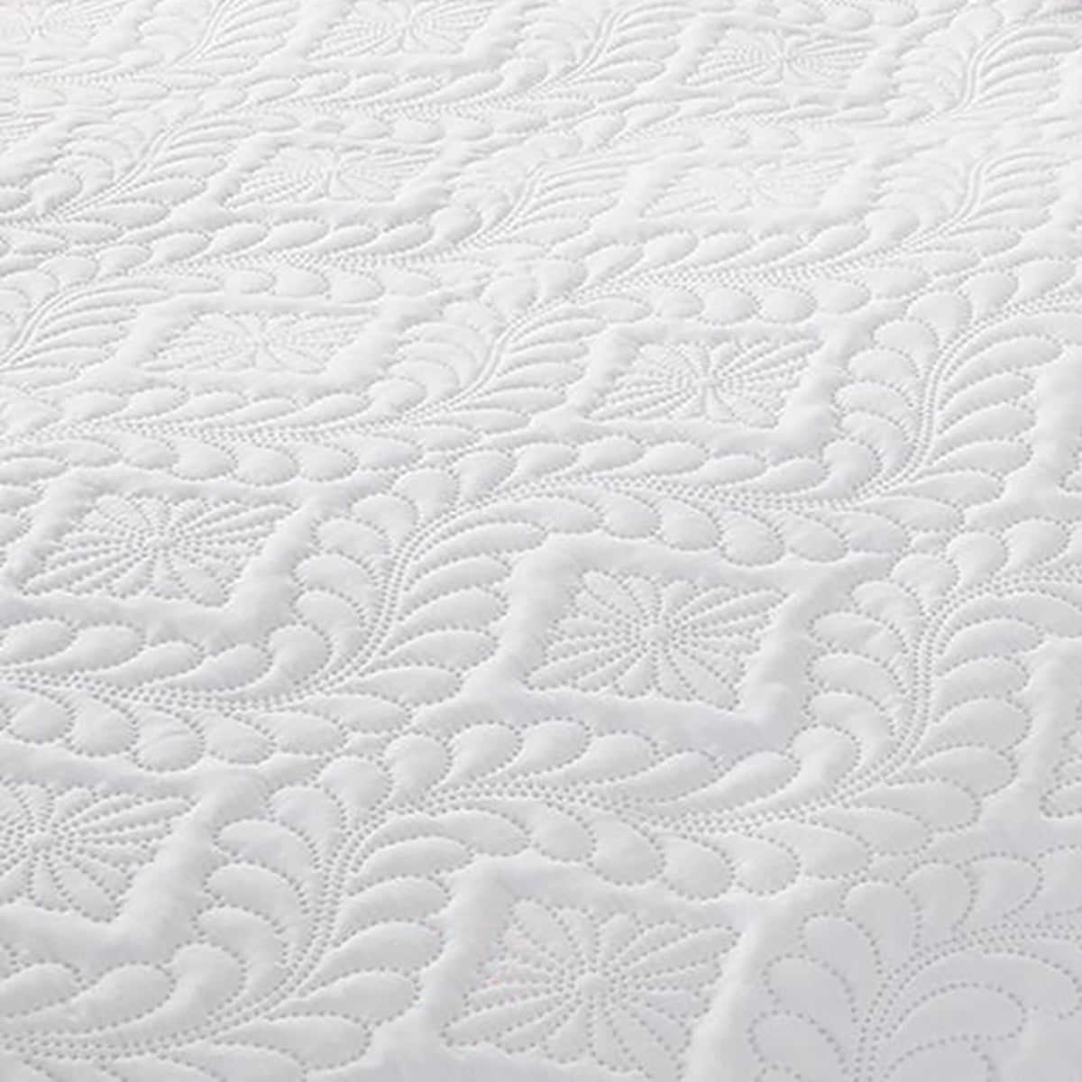 Gianna Bedspread in White
