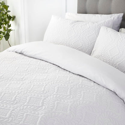 Gianna Duvet Cover Set in White