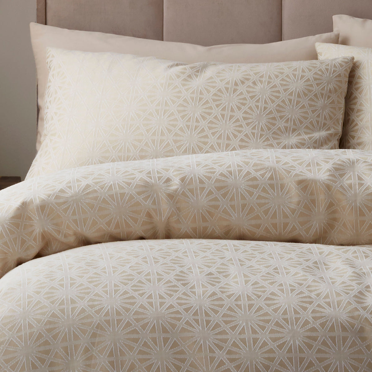 Geo Jacquard Duvet Cover Set in Natural