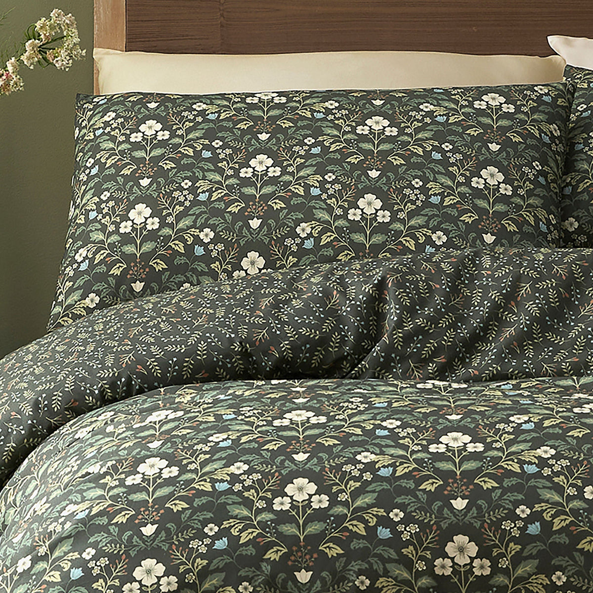 Heritage Floral Duvet Cover Set in Green