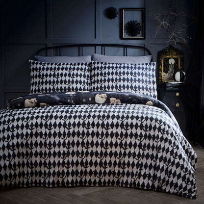 Gothic Skulls Halloween Duvet Cover Set in Black