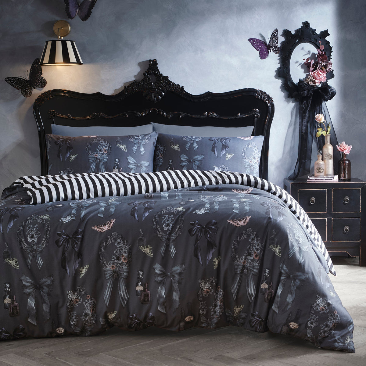 Bows Noir Halloween Duvet Cover Set in Grey