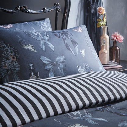 Bows Noir Halloween Duvet Cover Set in Grey