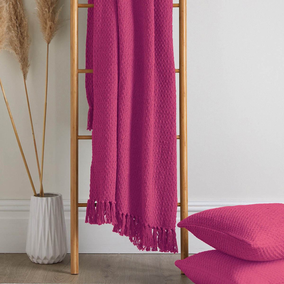 Hayden Bedspread in Pink