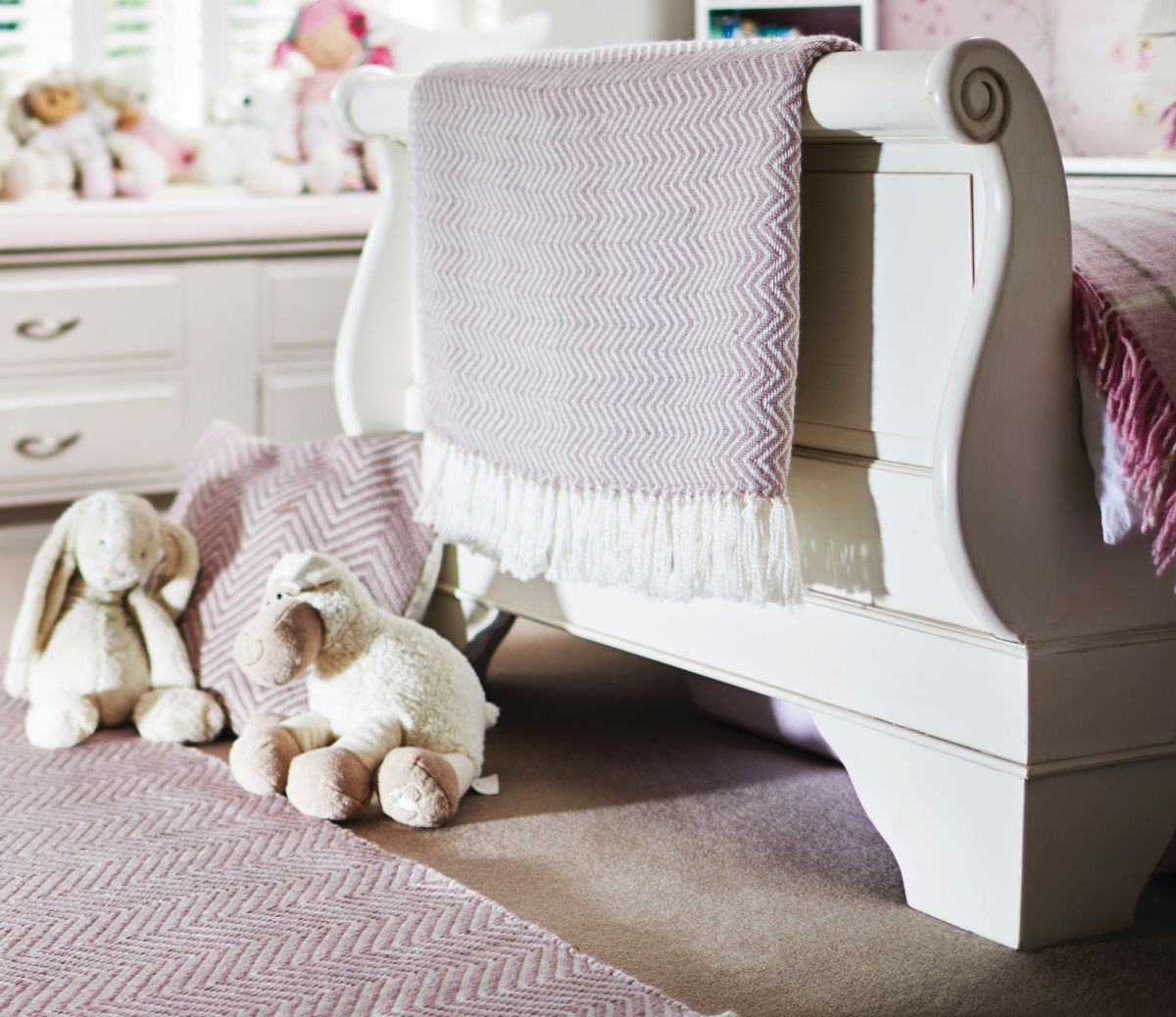 Hug Rug Woven Herringbone Throw Rose