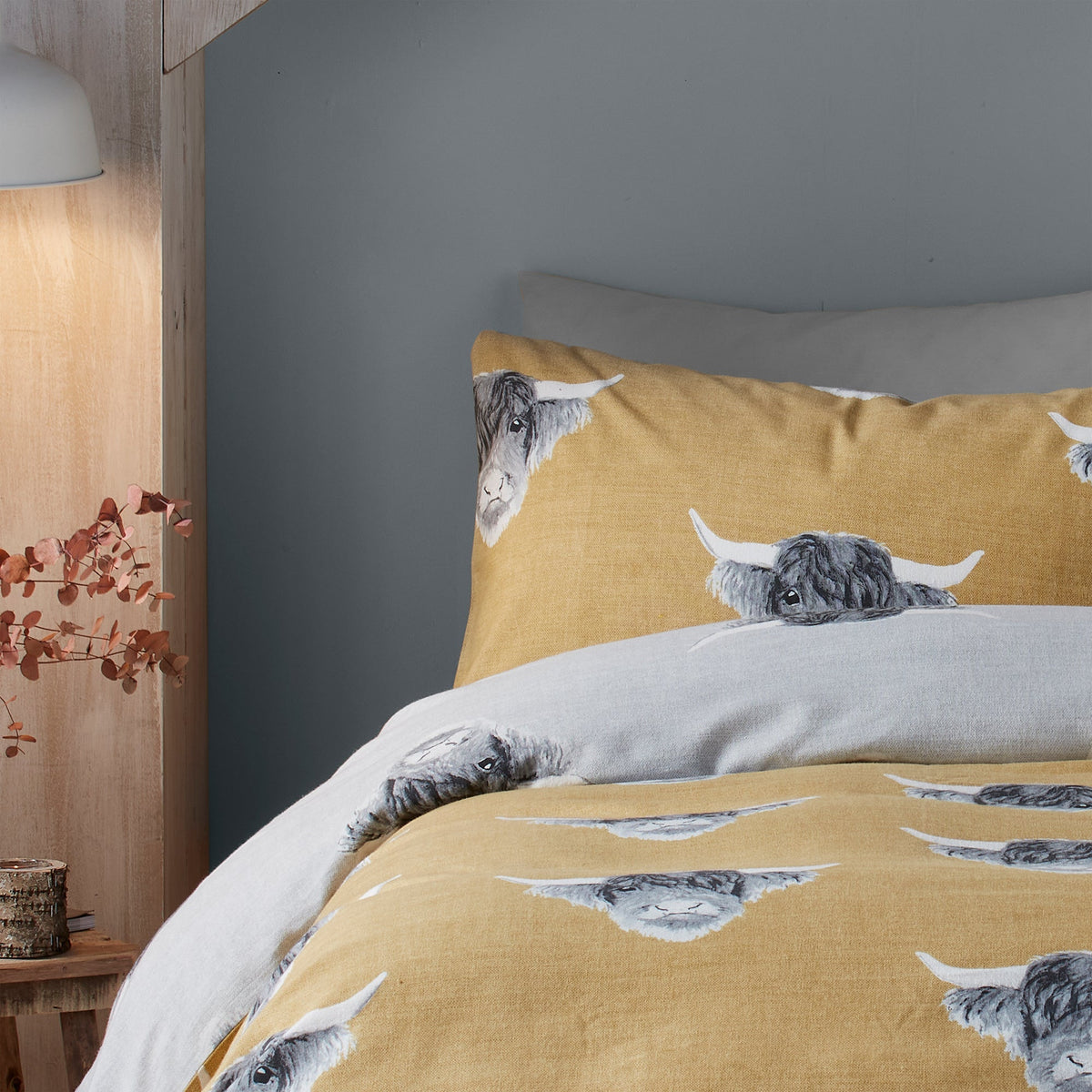 Highland Cow Duvet Cover Set in Ochre