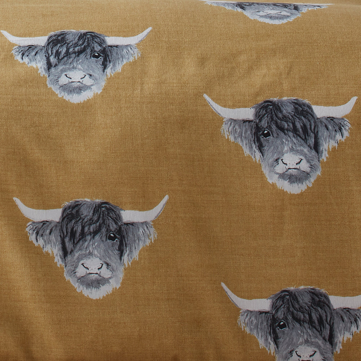 Highland Cow Duvet Cover Set in Ochre