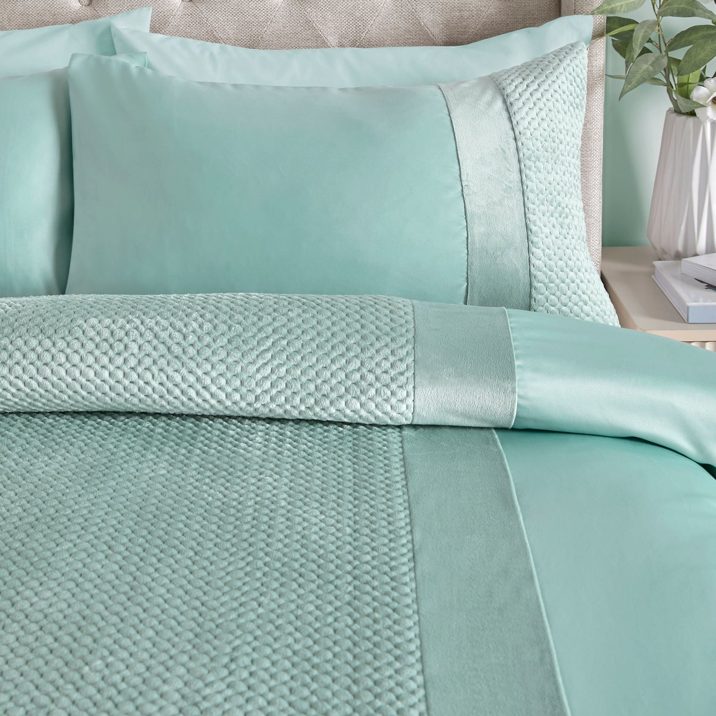 Iras Duvet Cover Set in Duck Egg