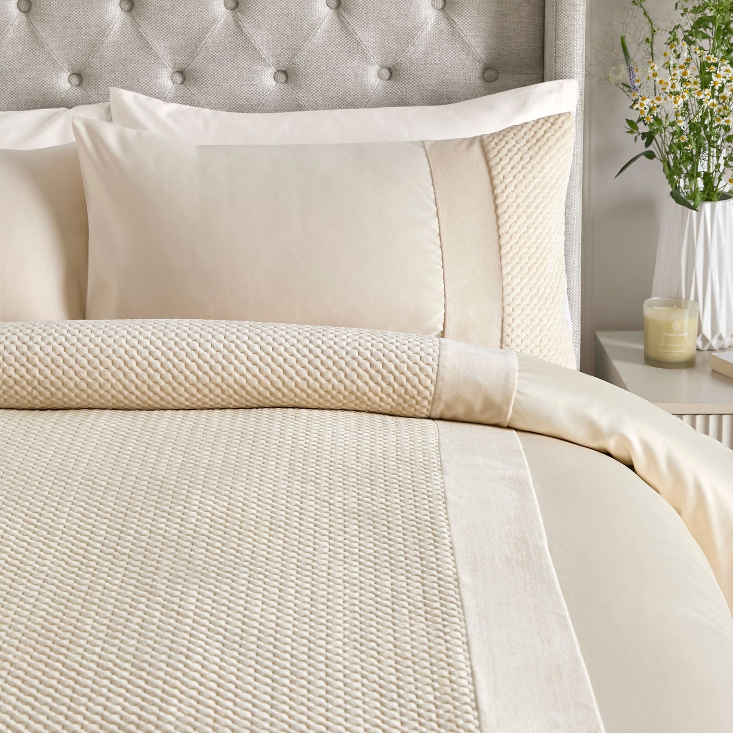 Iras Duvet Cover Set in Natural